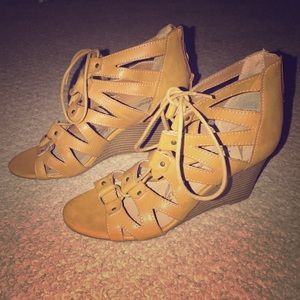 American Rag tan lace up wedges